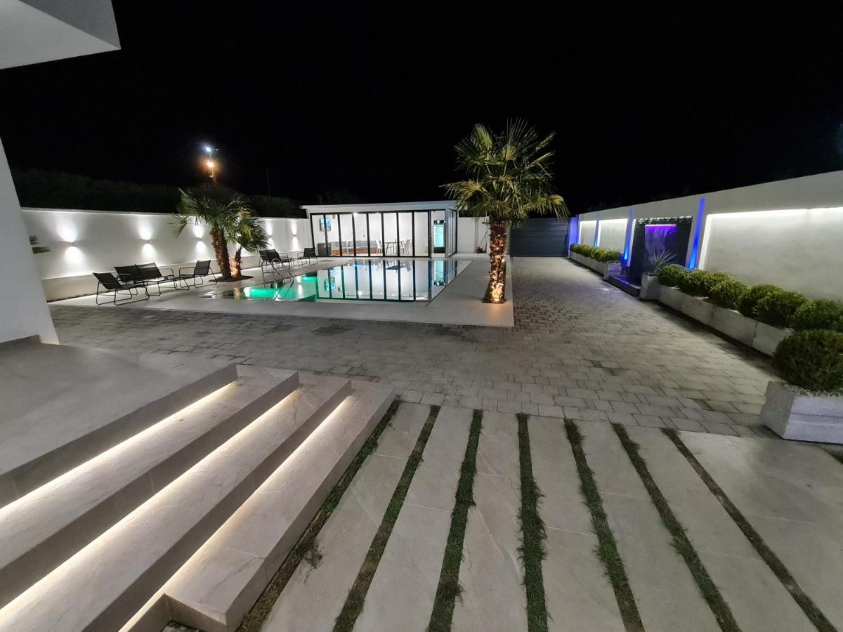 Lt Luxury Villa Rrushkull  Екстериор снимка